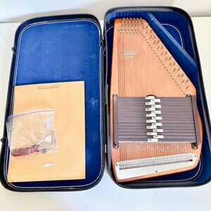 AUTOHARP BY OSCAR SCHMIDT WITH CARRYING CASE BH MODEL